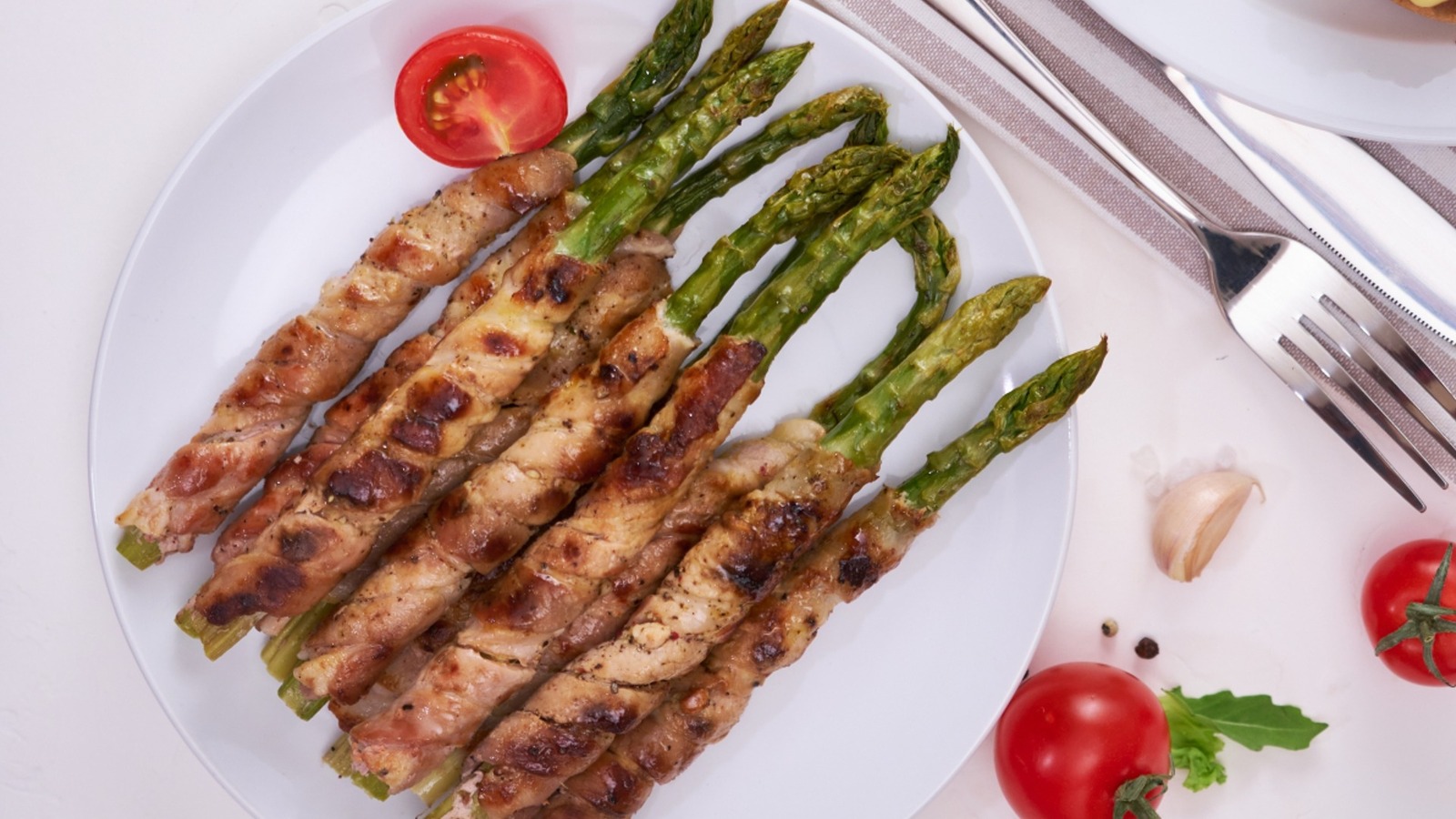 Here's What Happens If You Eat Asparagus Every Day, According To