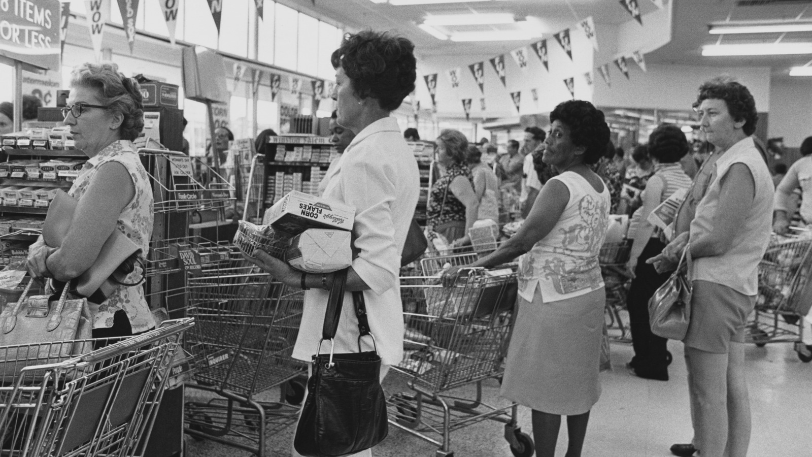 FoodWireDaily — Here's What It Looked Like To Grocery Shop In The '70s