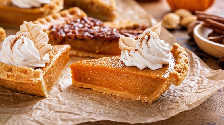 Thanksgiving Pie slices
