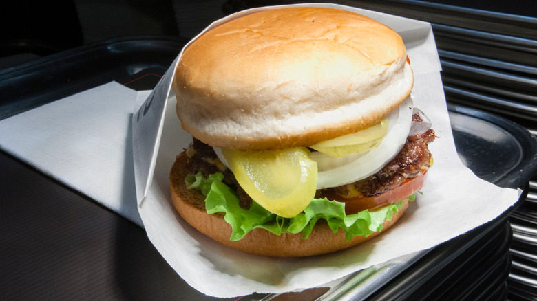 Plastic tray holding fresh Steakburger
