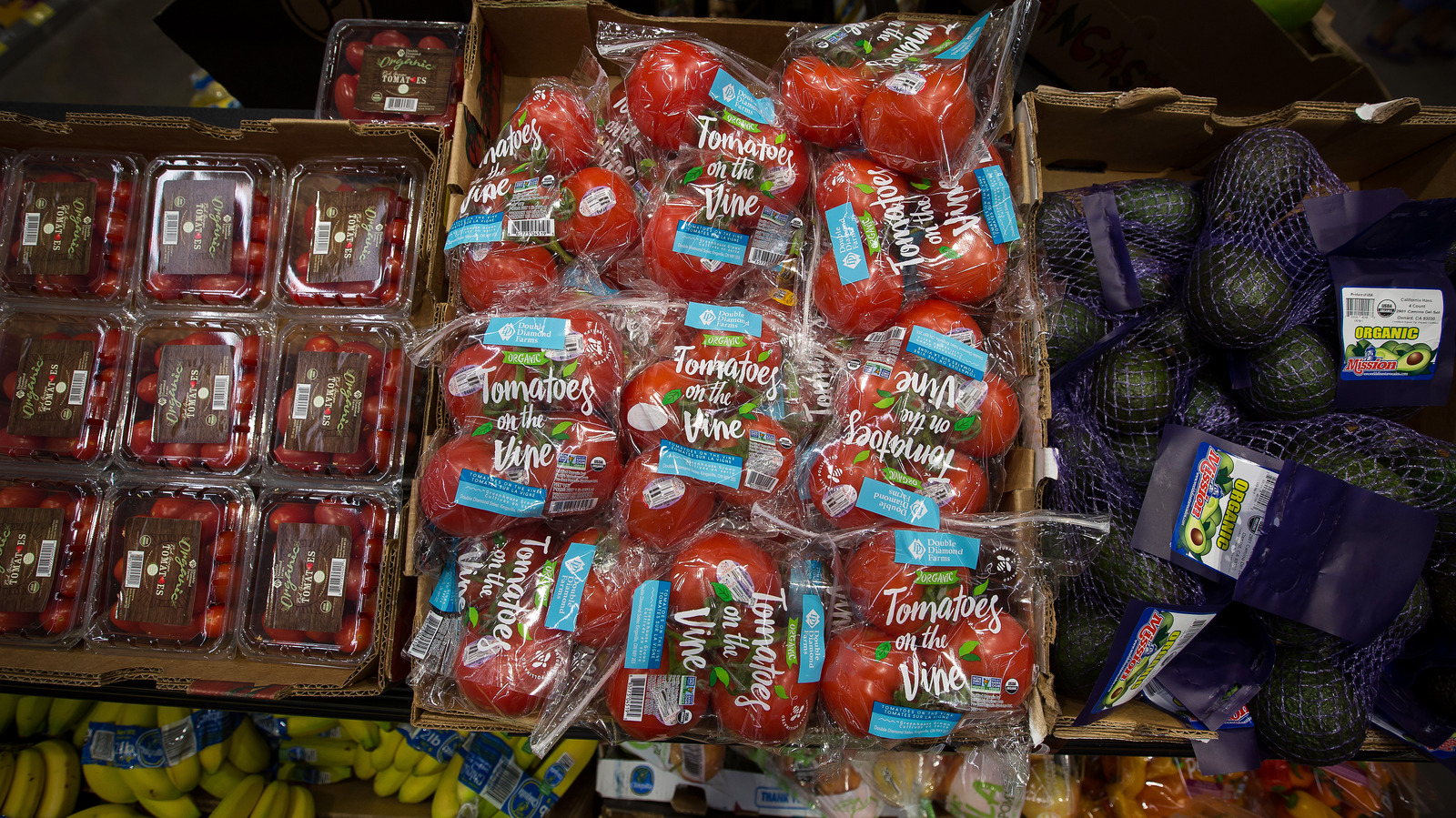 Here's Why Aldi's Produce Is Packaged Differently Than Other Stores