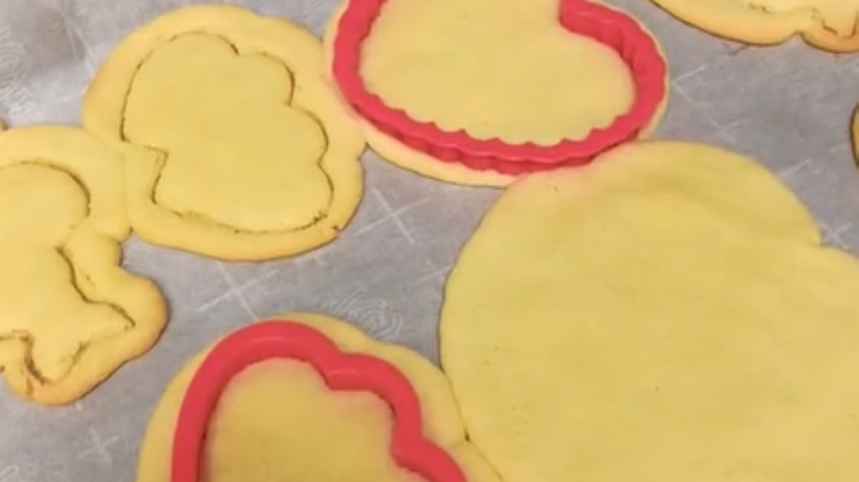 Cookies spread into each other