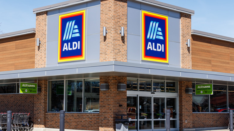Aldi storefront
