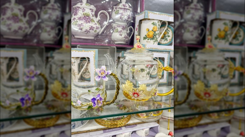 Glass teapots