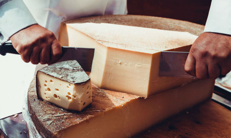 Cutting Cheese