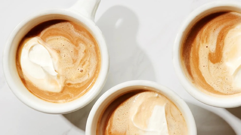 white mugs of hot butterscotch