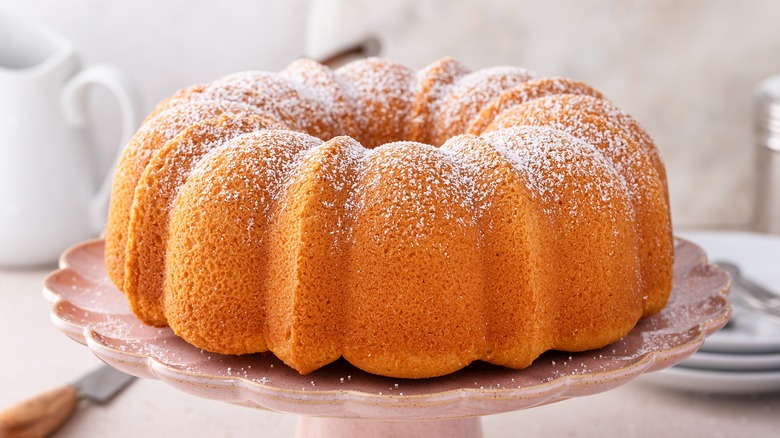 Sponge Bundt cake