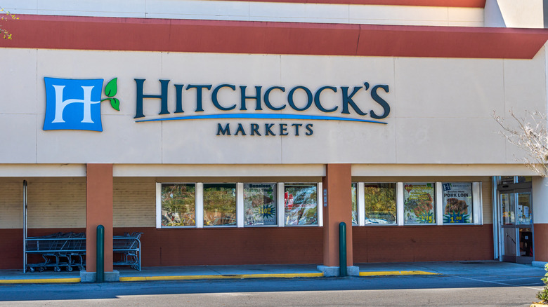 Hitchcock's Markets storefront during daytime