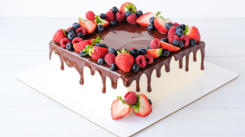Square cake with berries