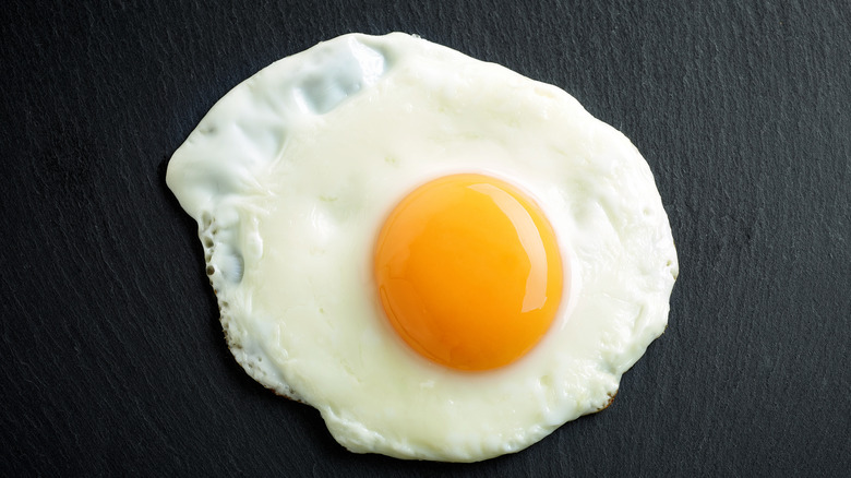 sunny-side-up egg