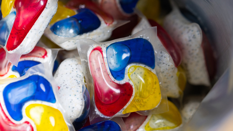 Multicolored liquid dishwasher pods