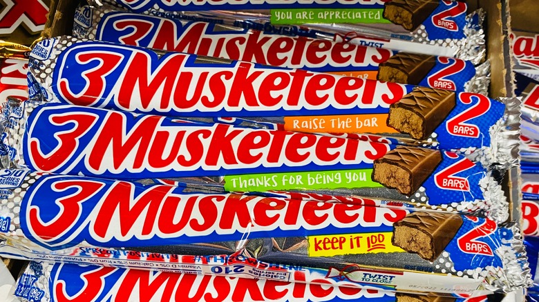 3 musketeers bars close up
