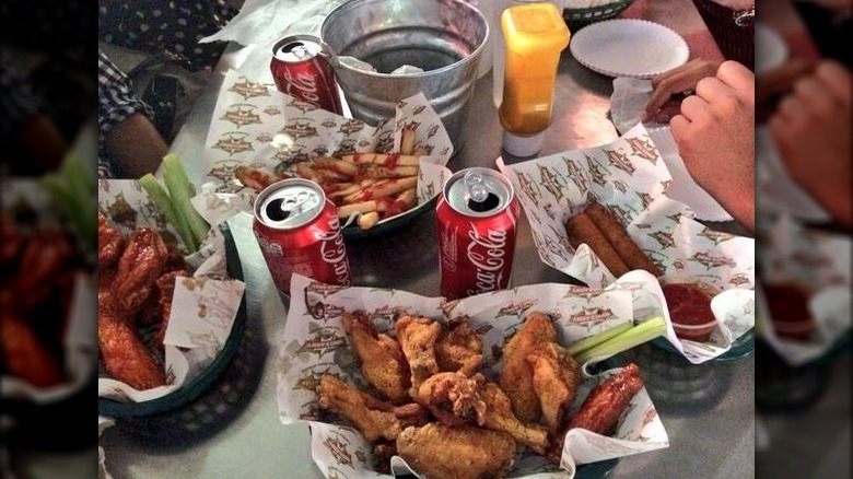 Wing's Army food in Mexico