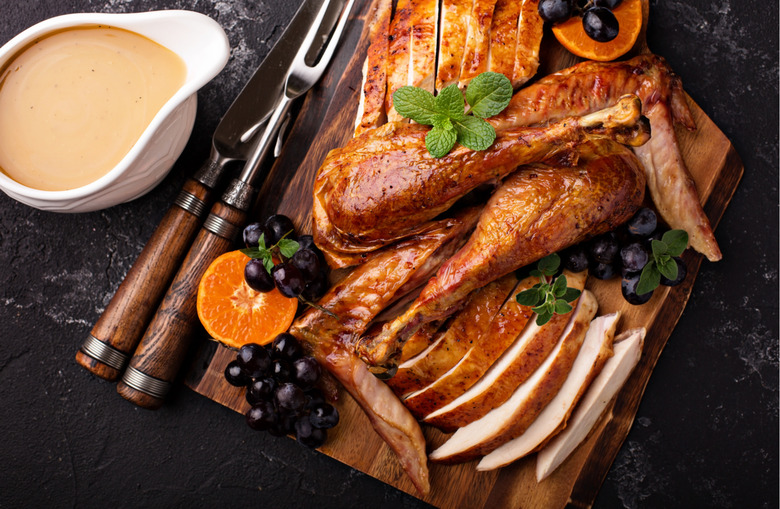 How long will leftover turkey stay fresh?