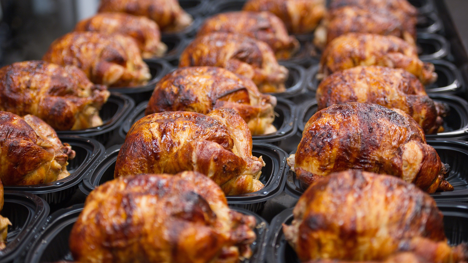 How Much Meat Can You Get Off A Costco Rotisserie Chicken? - Vimarsana News