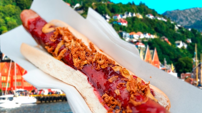 Norwegian hot dog