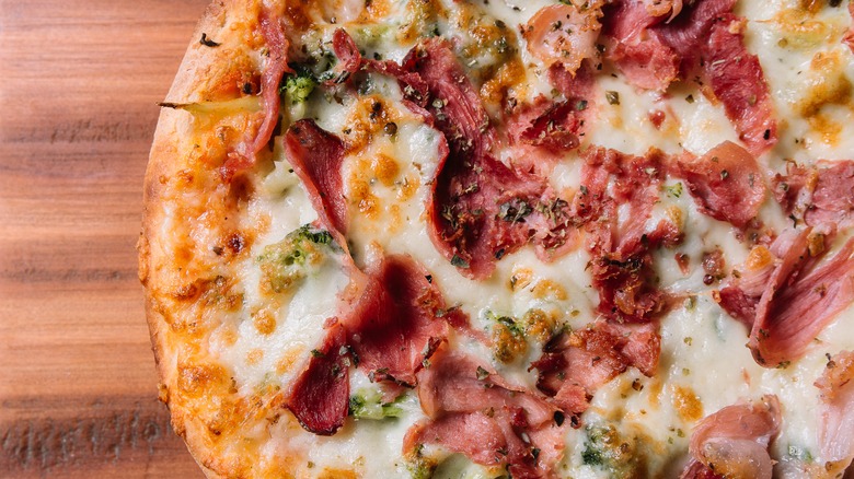 California-style pizza