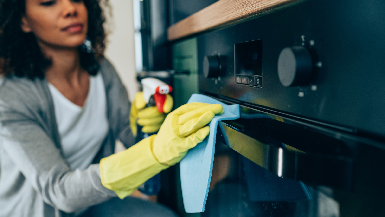How To Clean Under An Oven Without Removing It From The Wall