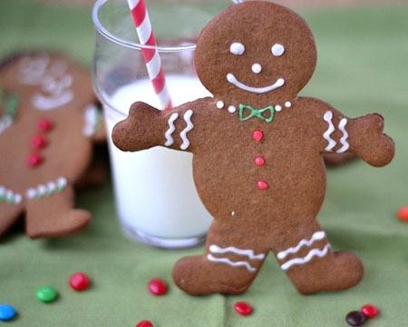 How to Dress Up Your Holiday Gingerbread Man