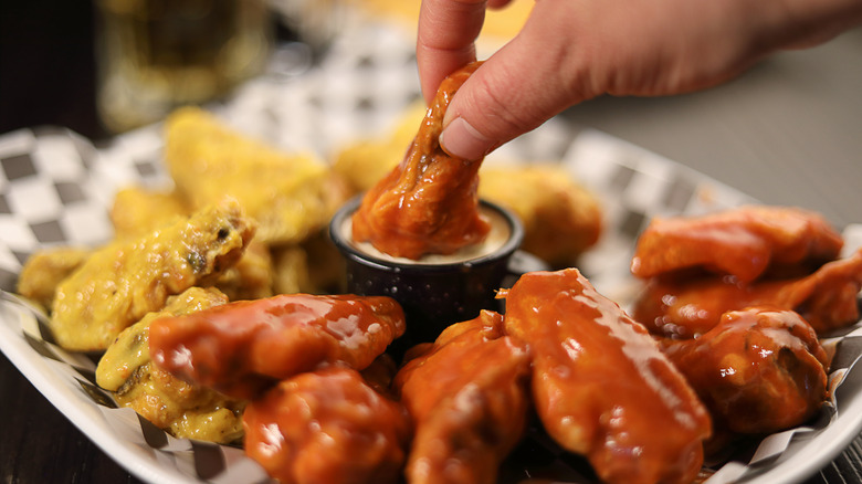 hot sauce on wings