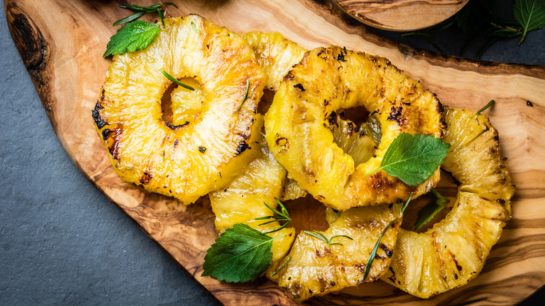 grilled pineapple and mint 