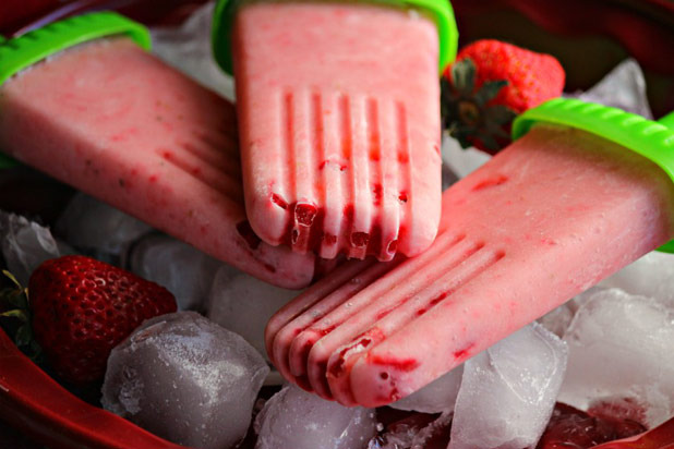Strawberry-Banana Smoothie Ice Pop Recipe