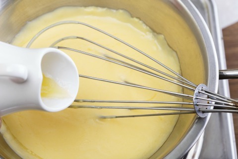 How to Make Hollandaise