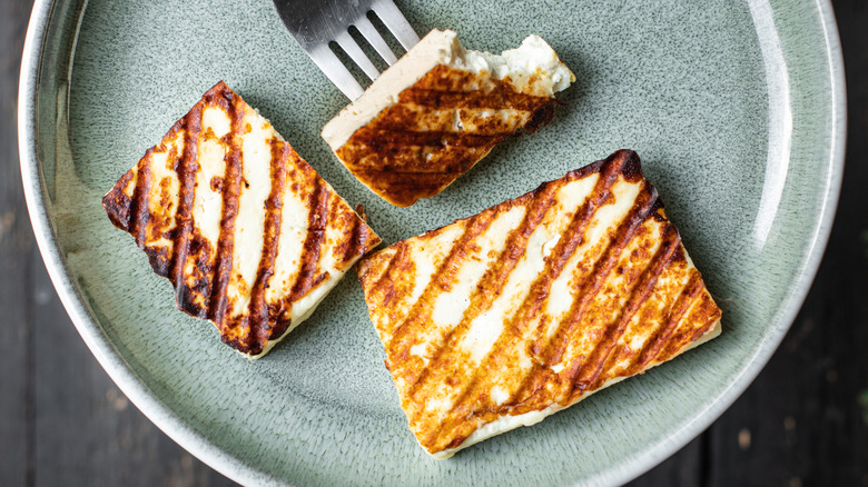 Grilled and fried halloumi, plated