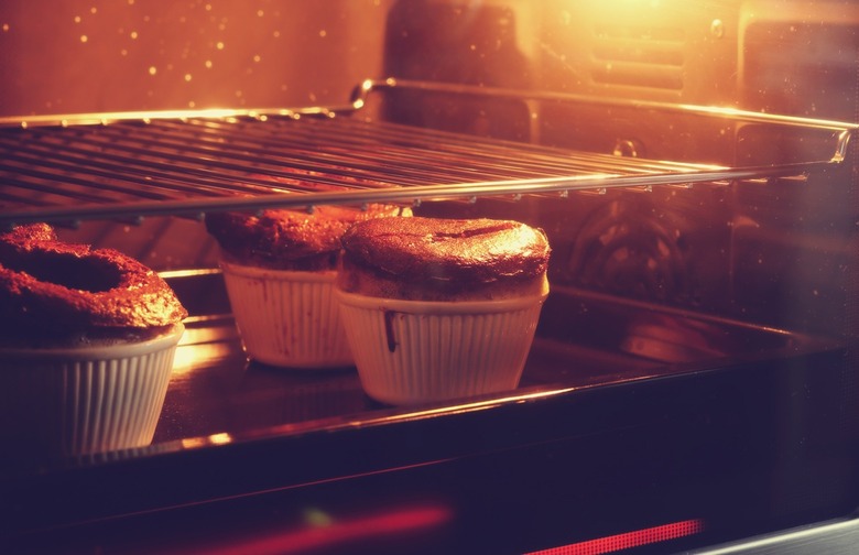 Bake the cakes until