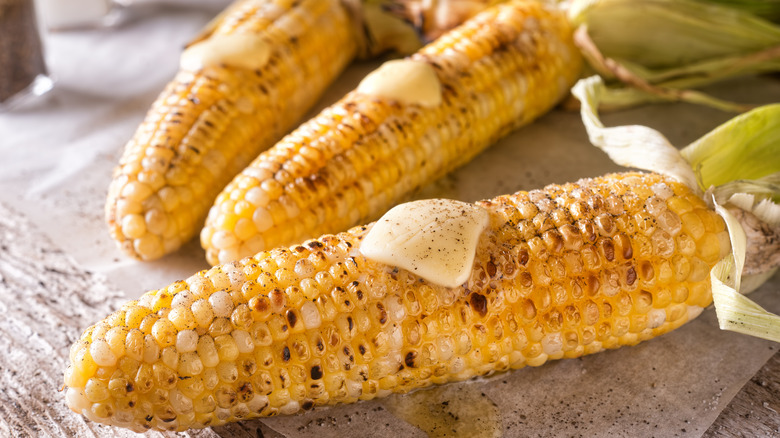 Grilled corn on the cob