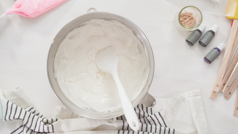 Royal icing in bowl