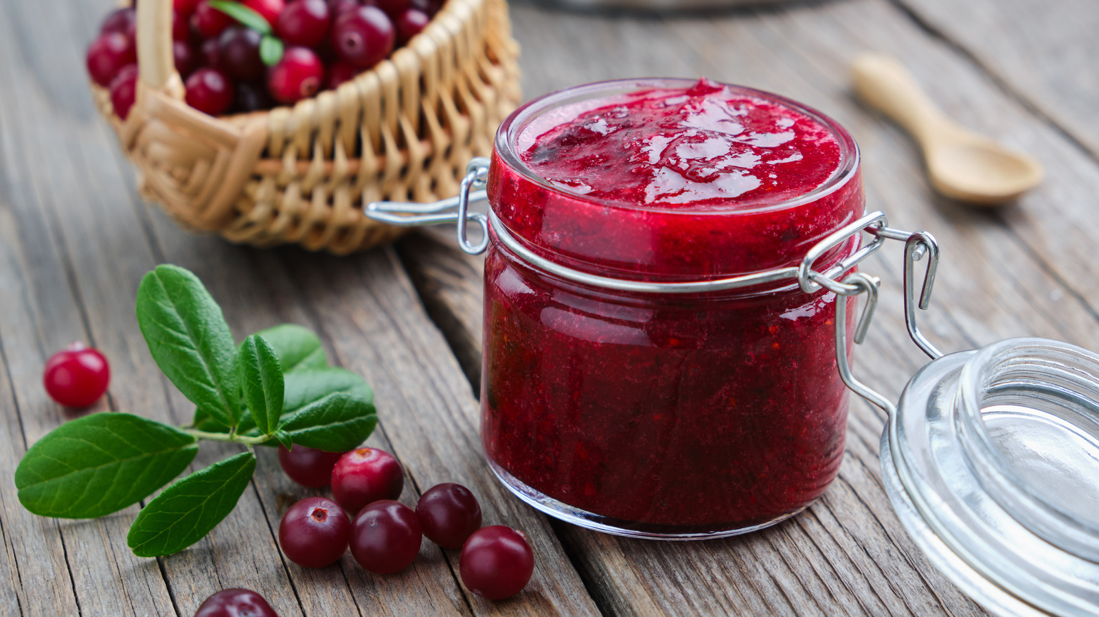 How To Transform Canned Cranberry Sauce Into A Sweet Meat Marinade - Vimarsana News