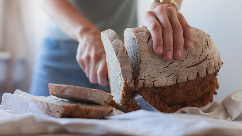 Is It Safe To Eat Produce That Has Touched Other Rotten, Moldy Foods?