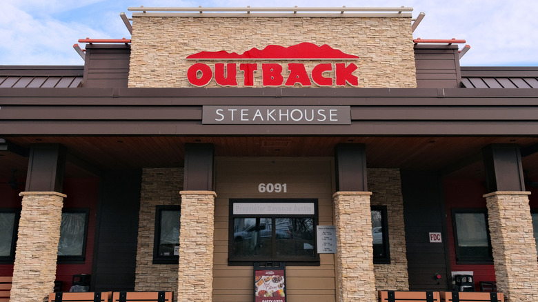 The storefront for an Outback Steakhouse