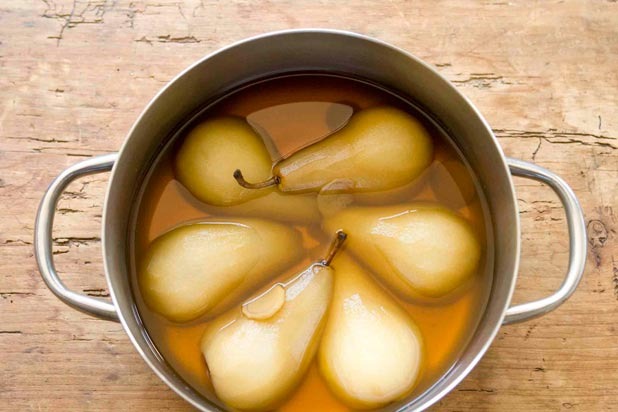 Ginger and Jasmine Tea Poached Pears Recipe