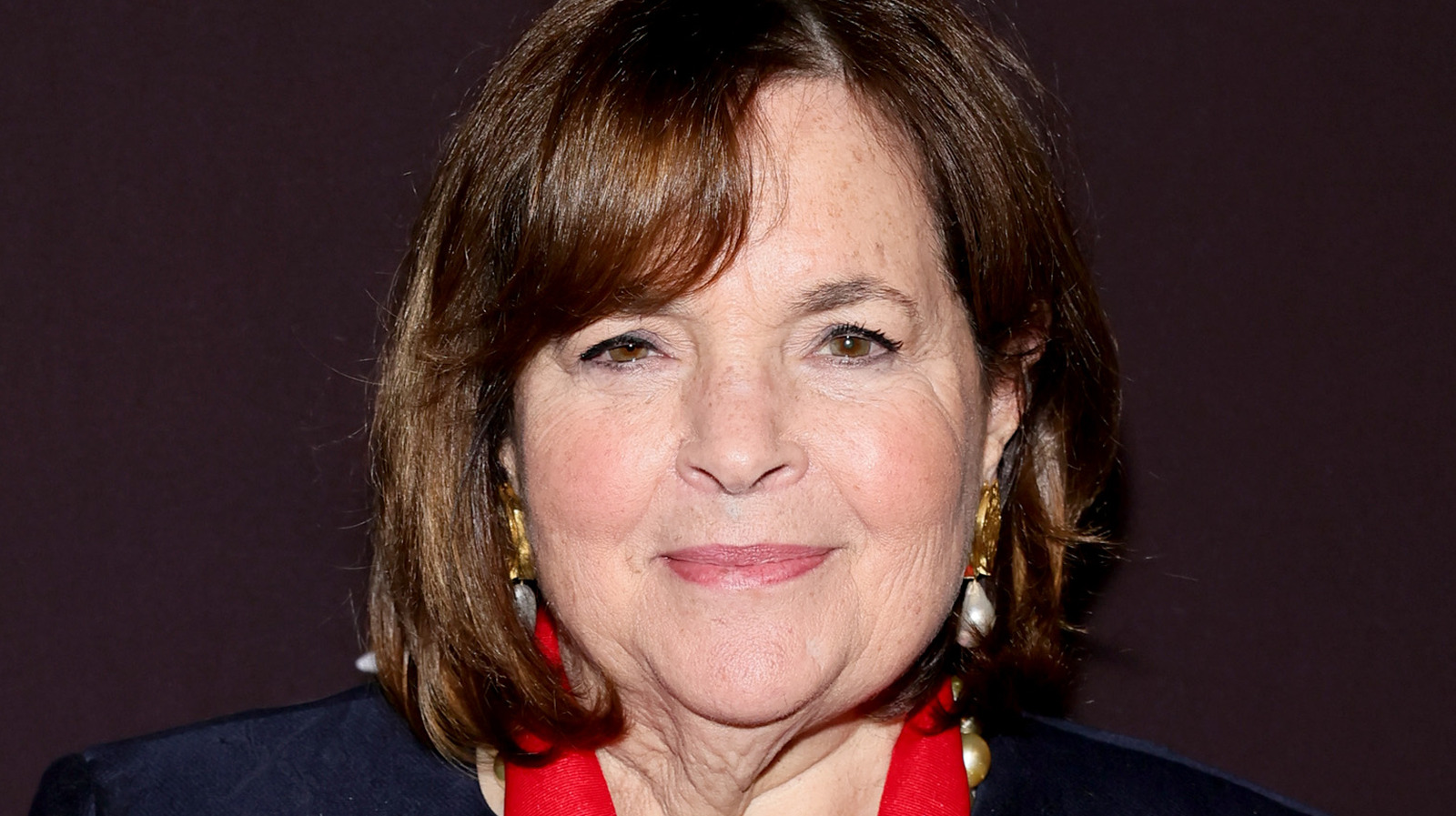 Ina Garten's Towel Trick Makes It So Easy To Travel With Desserts