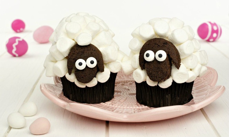 Flock of Sheep Cupcake