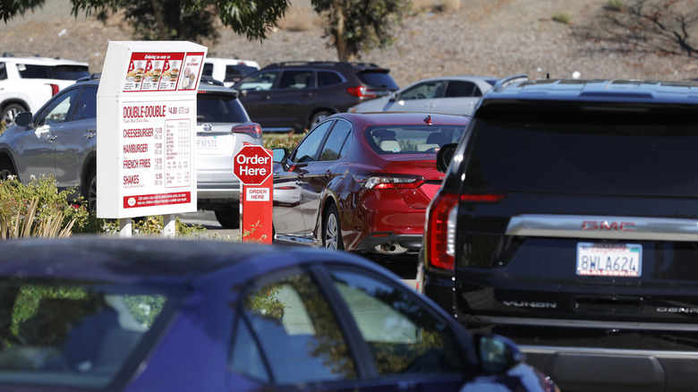Cars lining up at an In-N-Out drive-thru