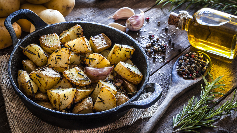 cooked potatoes in serving dish