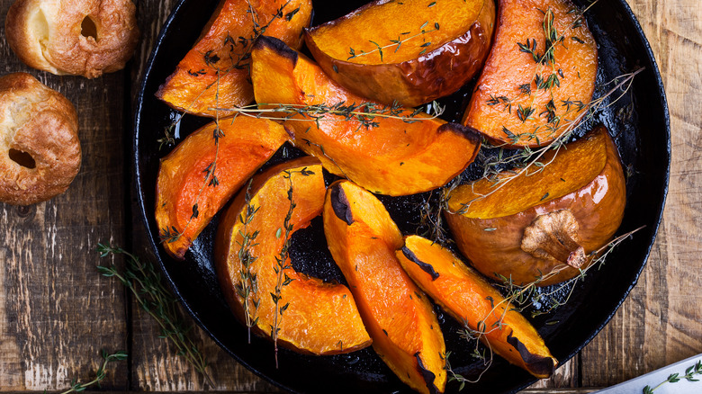 Baked pumpkin with thyme