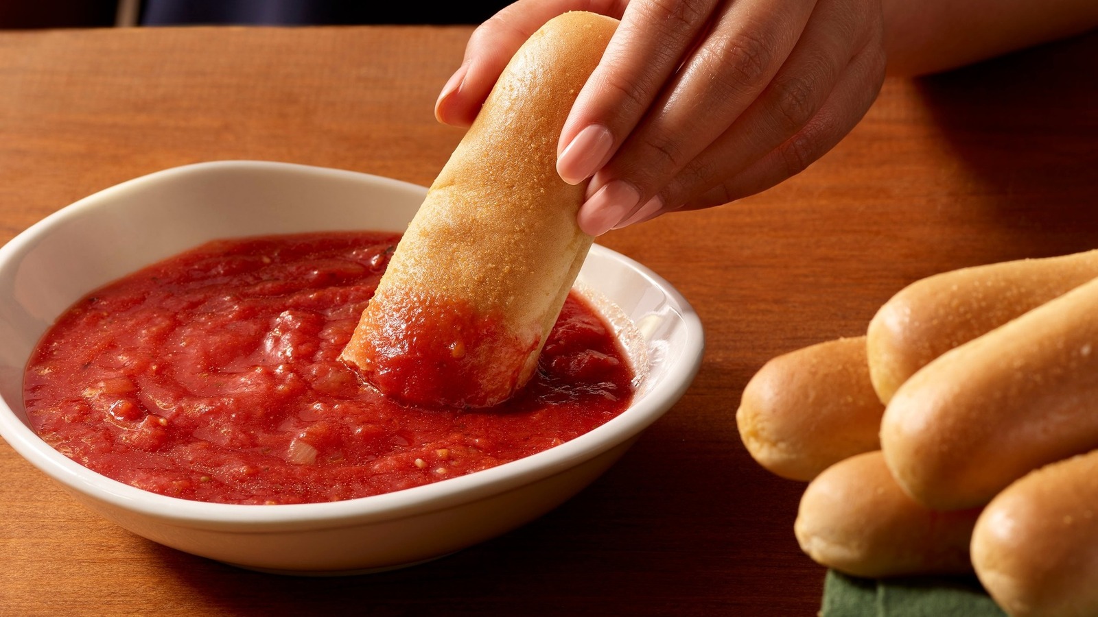 Is Olive Garden's Iconic Marinara Sauce Frozen Or Fresh?