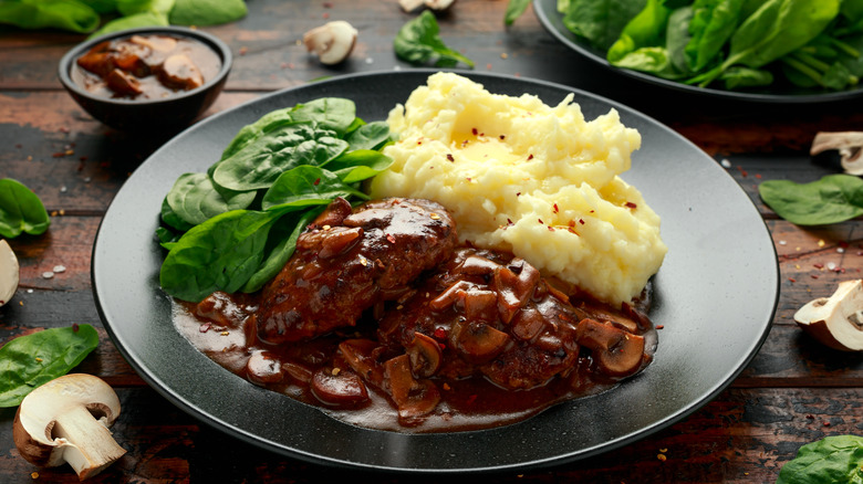 Salisbury steak with mashed potatoes