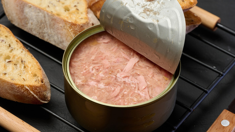 An open can of white tuna