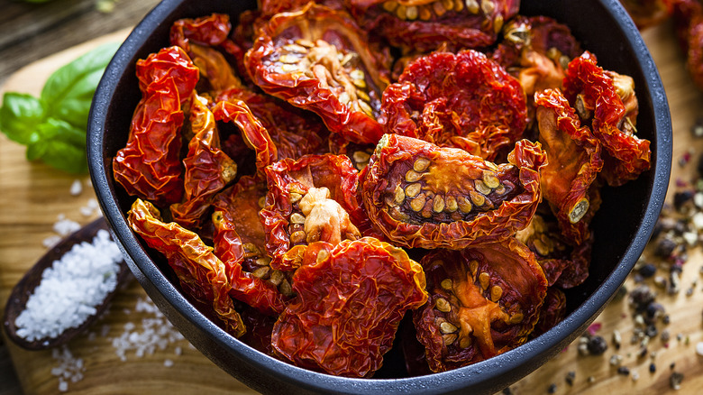 bowl of sun-dried tomatoes