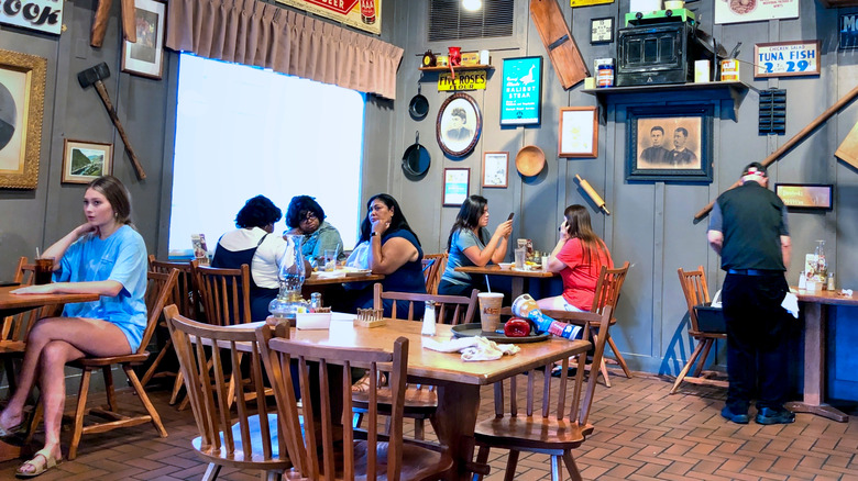diners filling Cracker Barrel interior