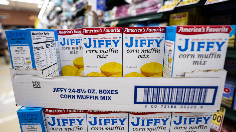 Palette of Jiffy corn muffin mix