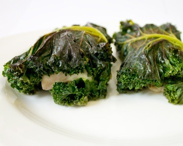 Kale-Wrapped Flounder with Lemon and Oregano