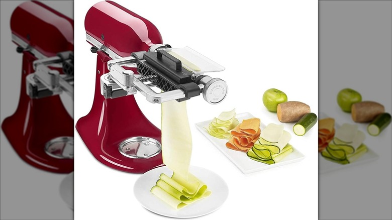 Product image of the KitchenAid vegetable sheet cutter attachment with noodle blade