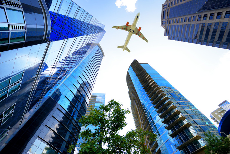  Des Moines, Iowa to Atlanta, Ga. (By Air)