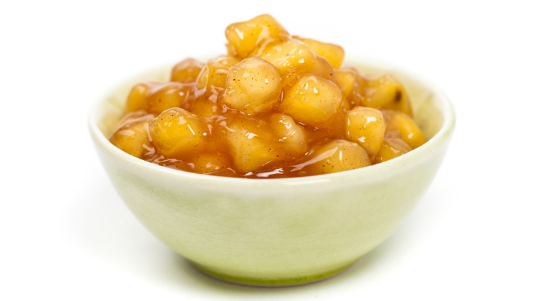 Apple pie filling in bowl